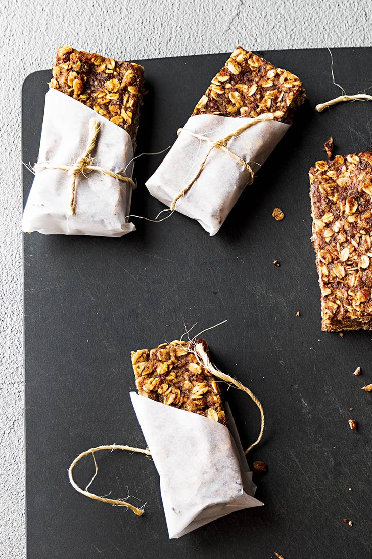 Amoretti Recipe: Pecan Oat Bars