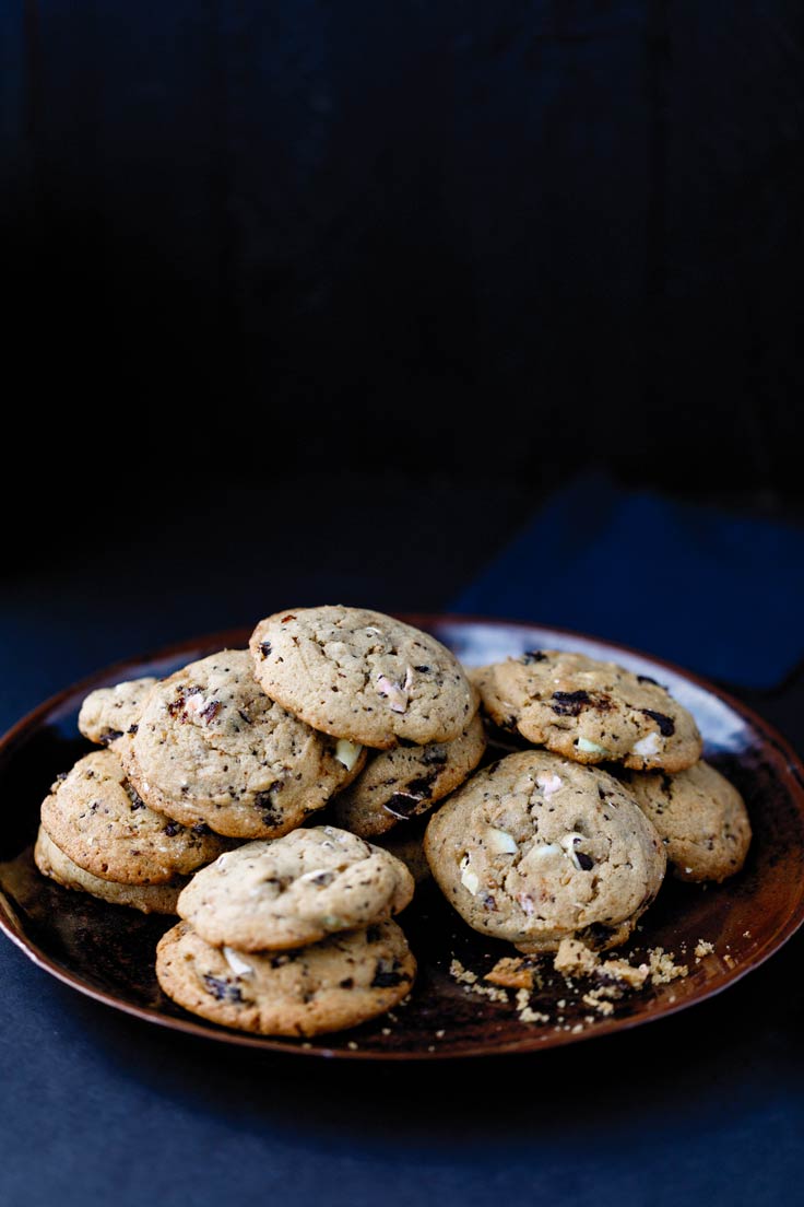 Amoretti Recipe: plate of Nut & Seed Butter Cookies