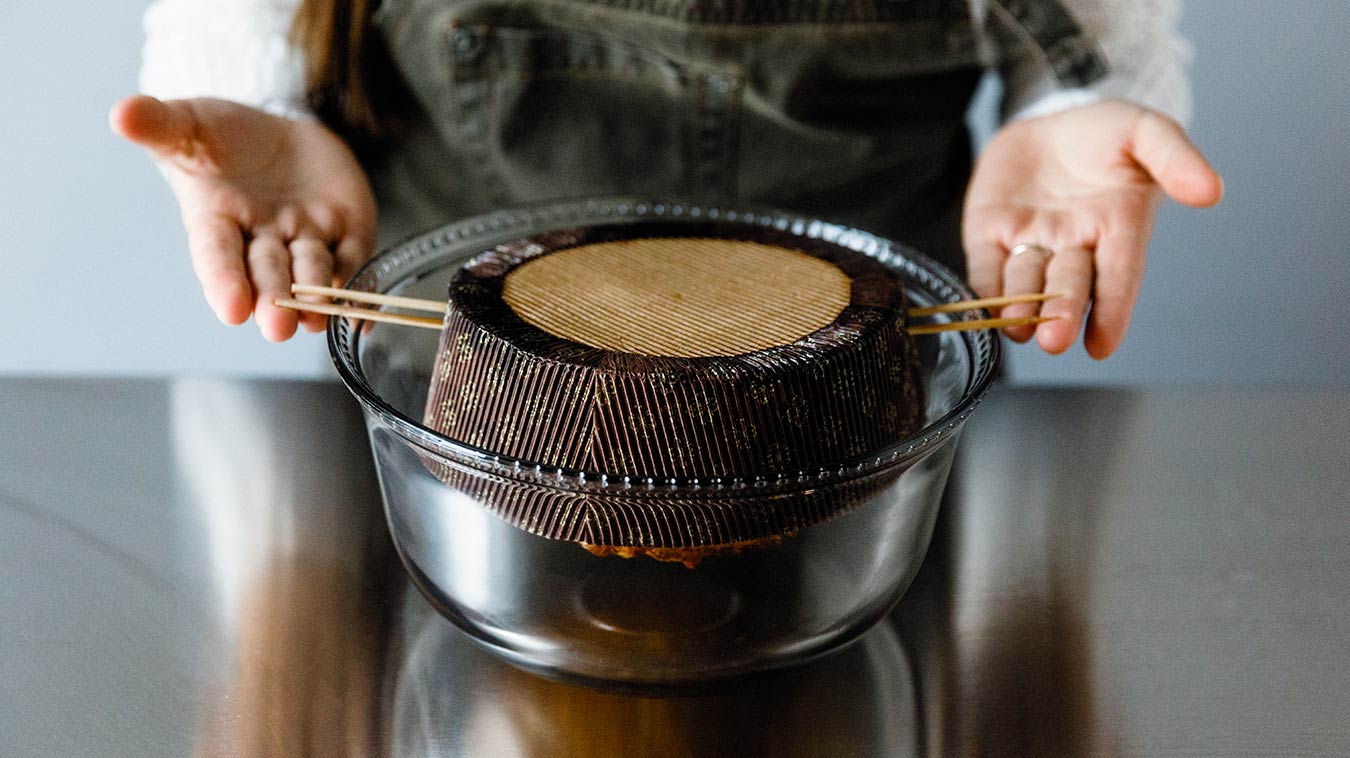 Amoretti Recipe: Sweet Panettone. Let cool.