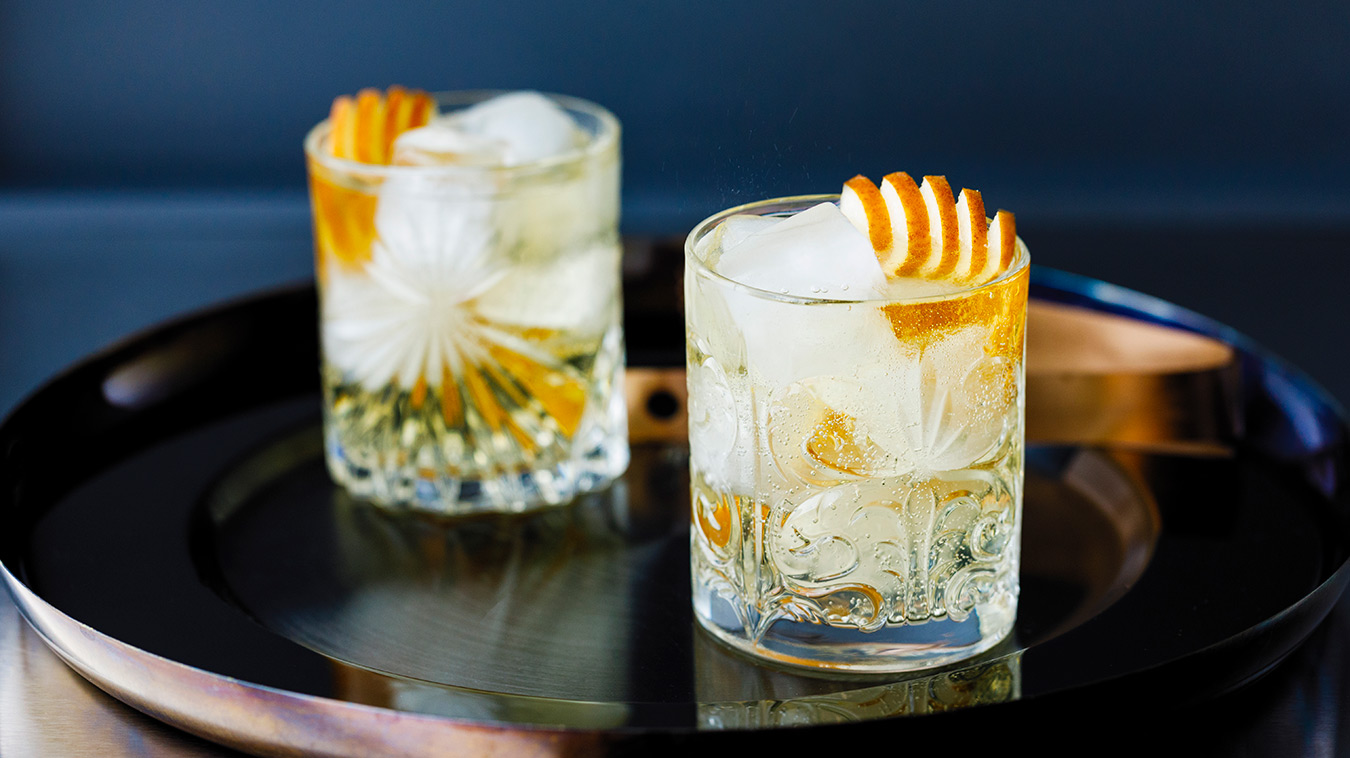 Amoretti Recipe: Pear Almond Gin & Tonic