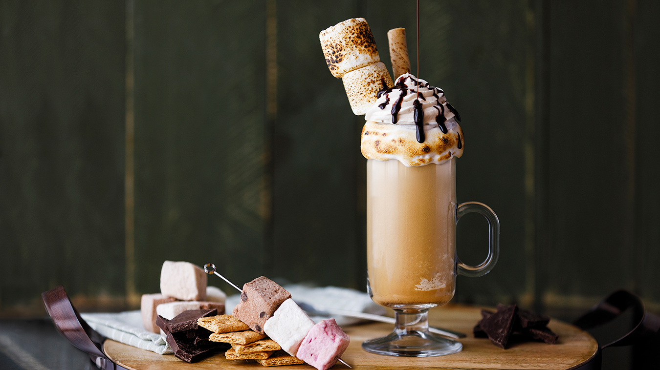 https://res.cloudinary.com/amoretti/image/upload/v1563303539/smores-iced-coffee_1350x758.jpg