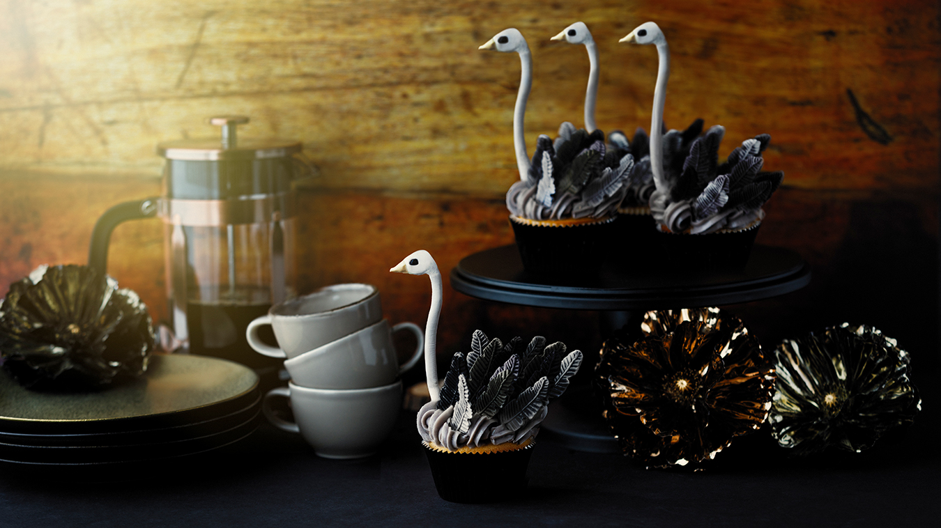 Amoretti Recipe: Ostrich Cupcakes