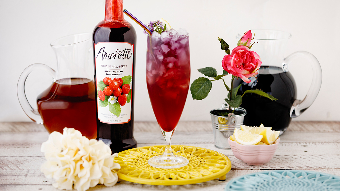 Amoretti Recipe: Butterfly Iced Tea with Wild Strawberry Bar & Smoothie Concentrate