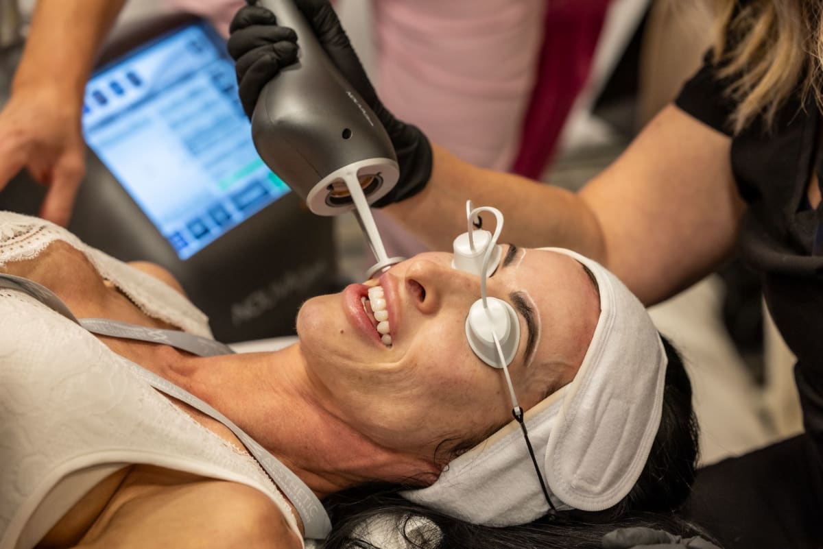 The Instant Radiance Facial