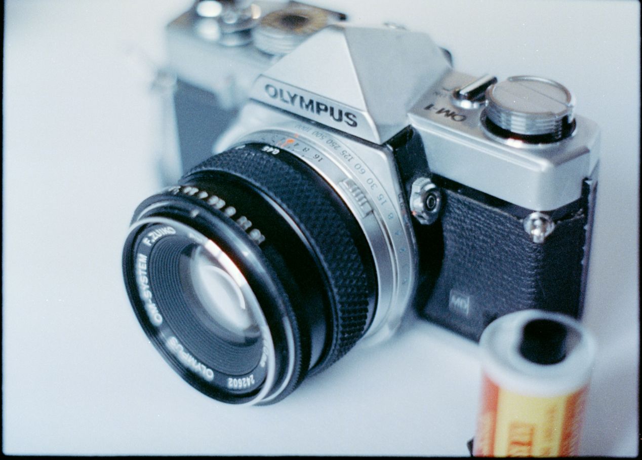 Olympus OM-1 – Fotocamera Reflex 35mm Vintage Con Obiettivo 50mm F/1.8, Meccanica E Leggendaria