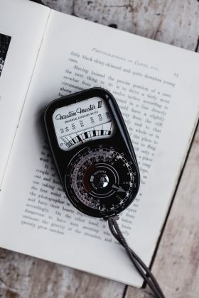 How to Use a Light Meter