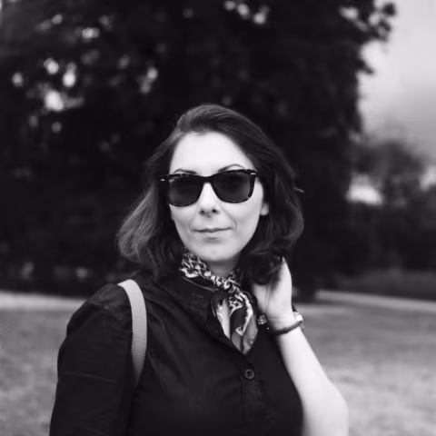 This portrait is my favourite from the series. The focus is just right, contrasting with an amazingly soft grain and bokeh in the background. Thanks Anisia for your patience while I was clumsily adjusting the camera’s many knobs and getting disoriented by its inverted viewfinder!