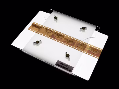 Myriad is a new multi-format holder for scanning film with digital cameras.
This new design by CUTASUNDA (run by Michae…