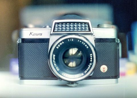 This photo of the Kowa E camera I reviewed recently is my first attempt at focus stacking with Photoshop.
The process i…