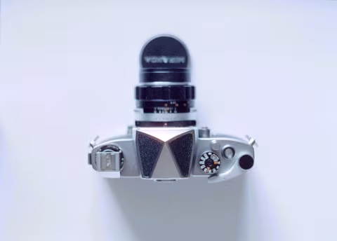 Top view of Miranda Sensomat with the kit Auto Miranda lens and prism finder.