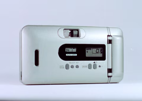 Konica Big Mini F rear panel controls.