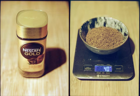 Figure 1. Instant coffee weighted for the developer mixture.