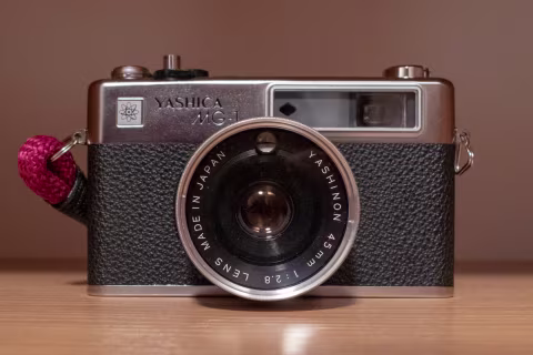 Yashica MG-1