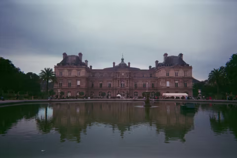 Large image.