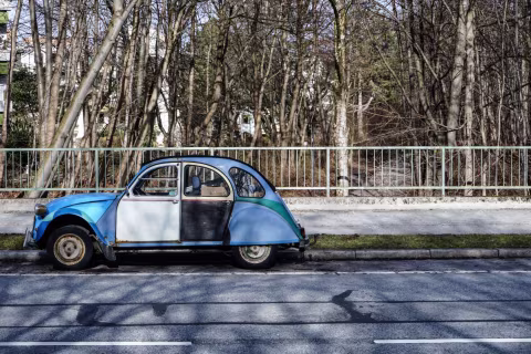By the roadside # 1221 Munich (Westkreuz)
© Michael Nguyen / VG Bild-Kunst, Bonn