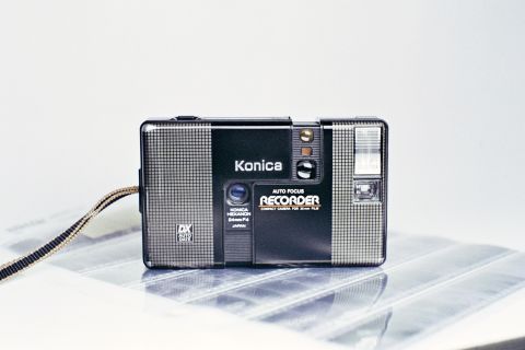 Konica Recorder Half-Frame Point-and-Shoot Review