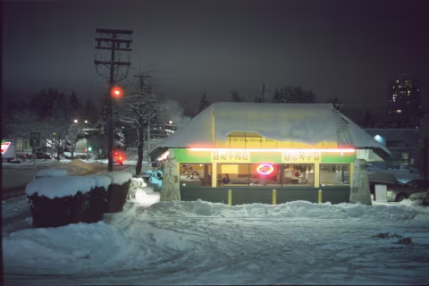 CineStill 800T with Voigtländer Vitessa A.