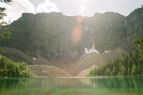 The Twin Lake on the trail.