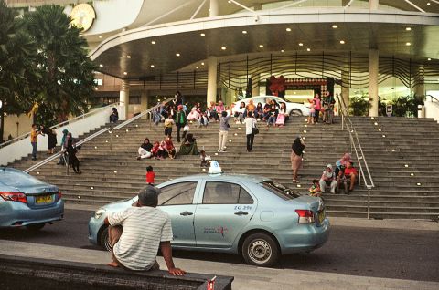A usual afternoon near the biggest shopping complex in Kota Mataram: Lombok Epicentrum Mall. Captured on Kodak ColorPlus 200.