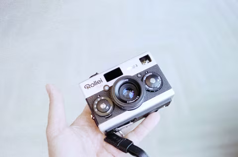 The new MiNT Rollei 35AF.
