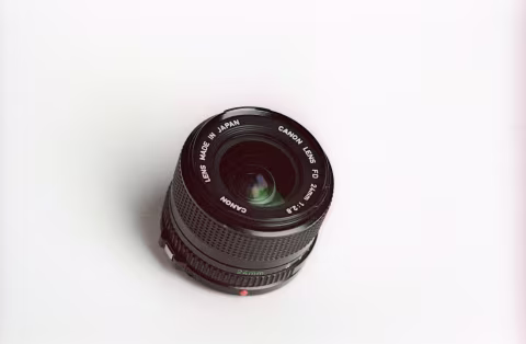 Canon FD 24mm 𝒇2.8 lens .