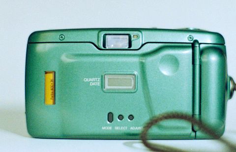 Minolta P’s (Riva Panorama, in green) and its enormous true panoramic viewfinder.