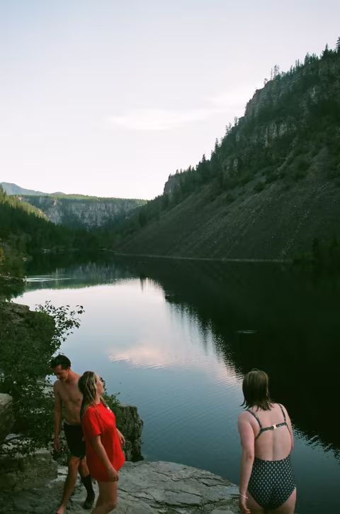 Cliff jumping at Silver Springs lake.