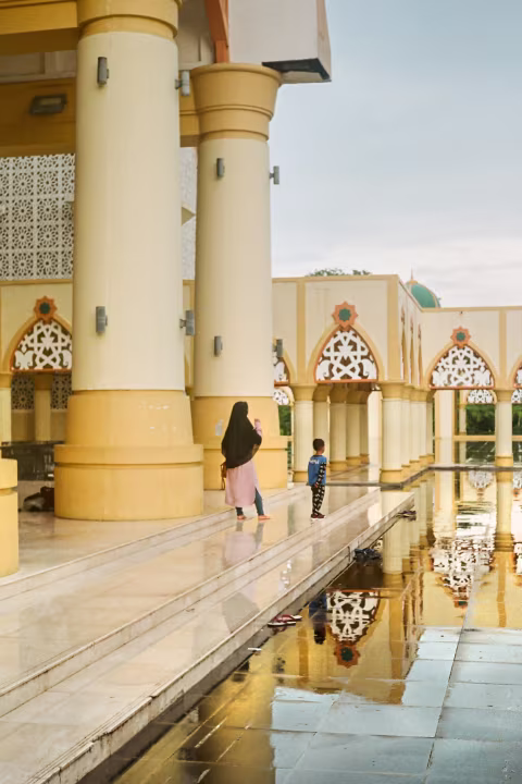 The main mosque, after the rain. Captured on Fuji Superia X-Tra 400.