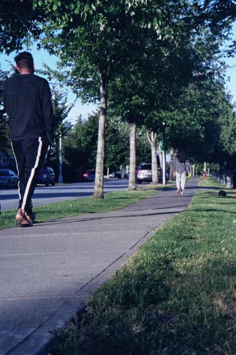 A half-frame crop of a low-angle shot with Bolsey Model C on Portra 400.