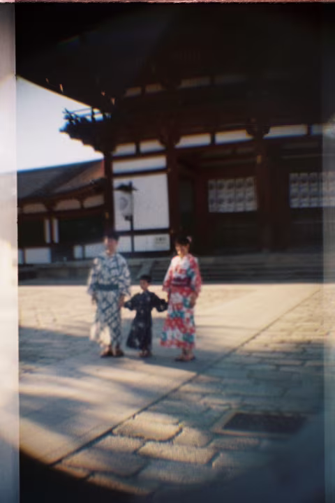 Taken with LEGO ZH1 in Japan by Zung Hoang.