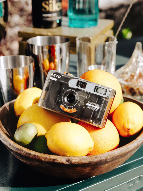 RETO PANO is a new film camera with a switchable panoramic mask, an “ultra-wide” 22mm lens, and a built-in flash.
RETO…