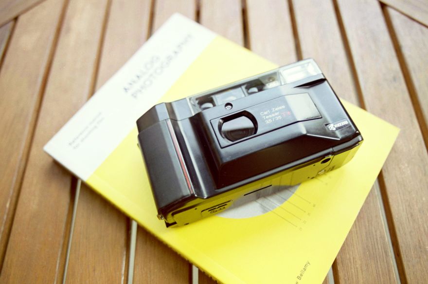 Yashica T2 Film Camera Review: Carl Zeiss P&S for Less? Yashica T2 Film Camera Review: Carl Zeiss P&S for Less?