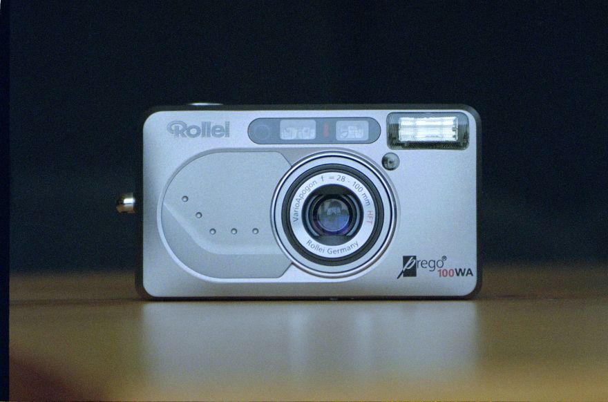 Rollei Prego 100WA: A Pretty Little Point-and-Shoot