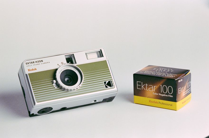 Kodak Ektar H35N Glass Lens Reusable Camera Review