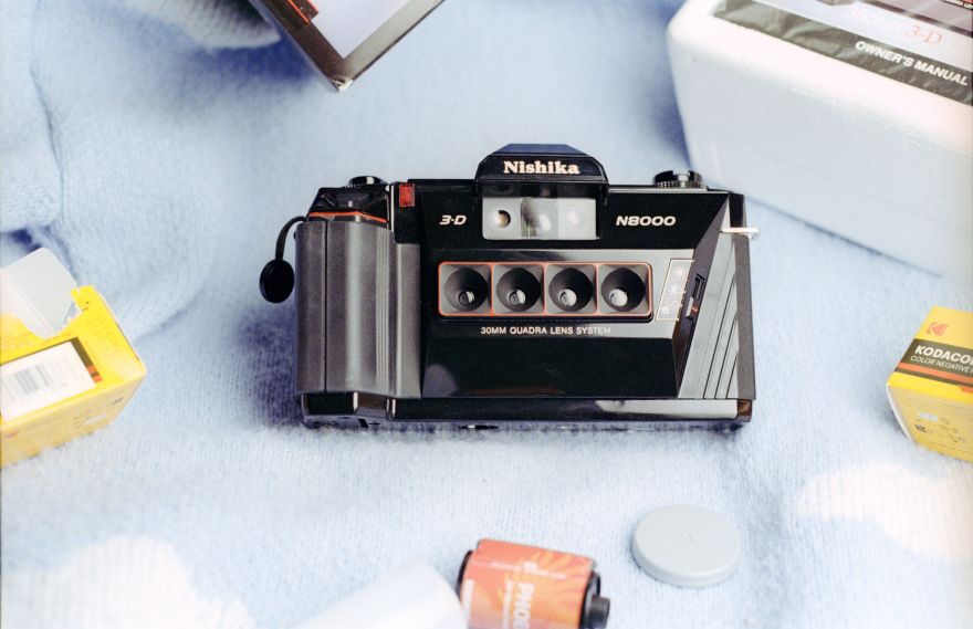 Nishika N8000 3D — the “Wiggle-GIF” Camera Review