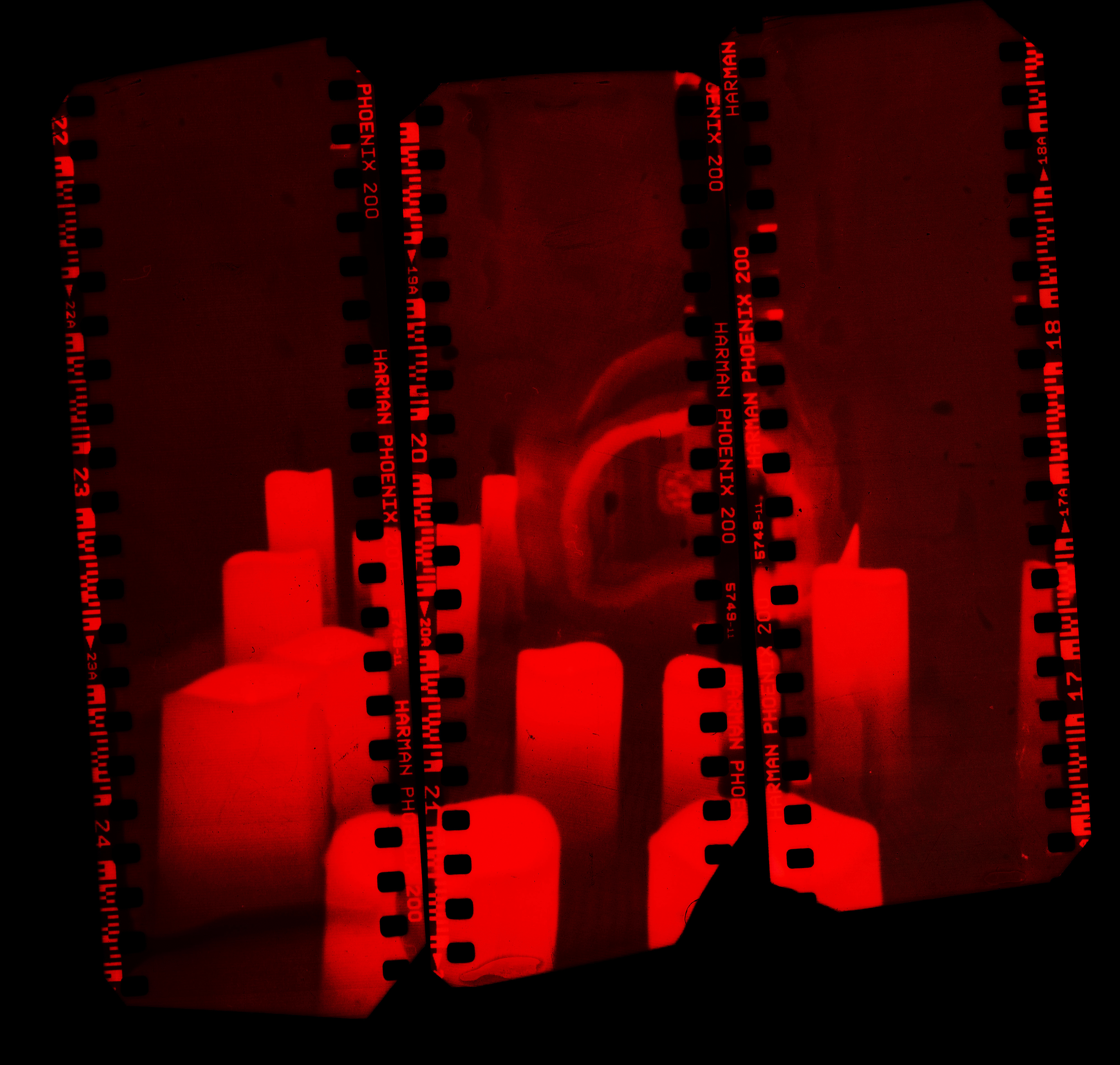 “Pumpkin Red’s Haunted Selfie.” LOAD_AS::GIF