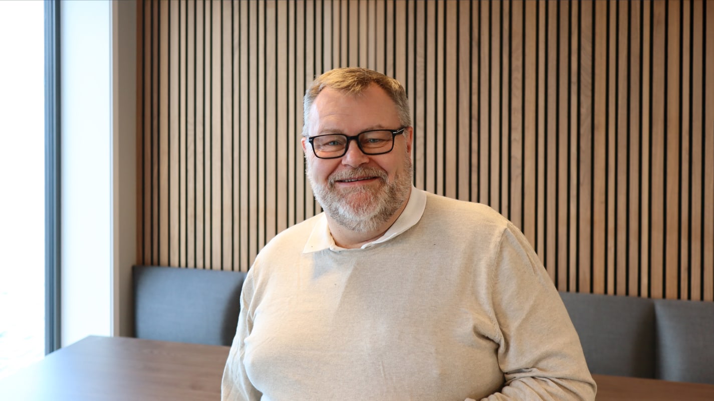 Roger Helgesen tar med seg 25 års erfaring til landbaserte UPS-prosjekter