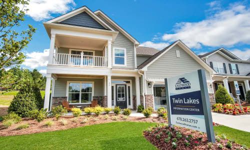 Thumbnail - Twin Lakes