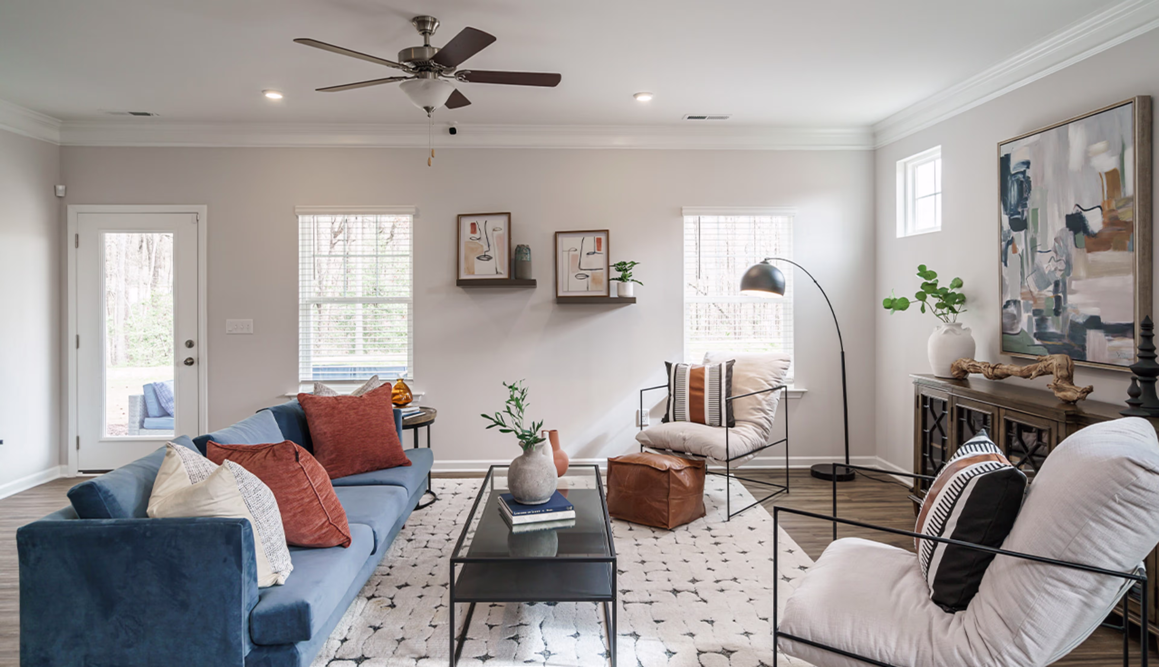Slide - Spacious Living Areas