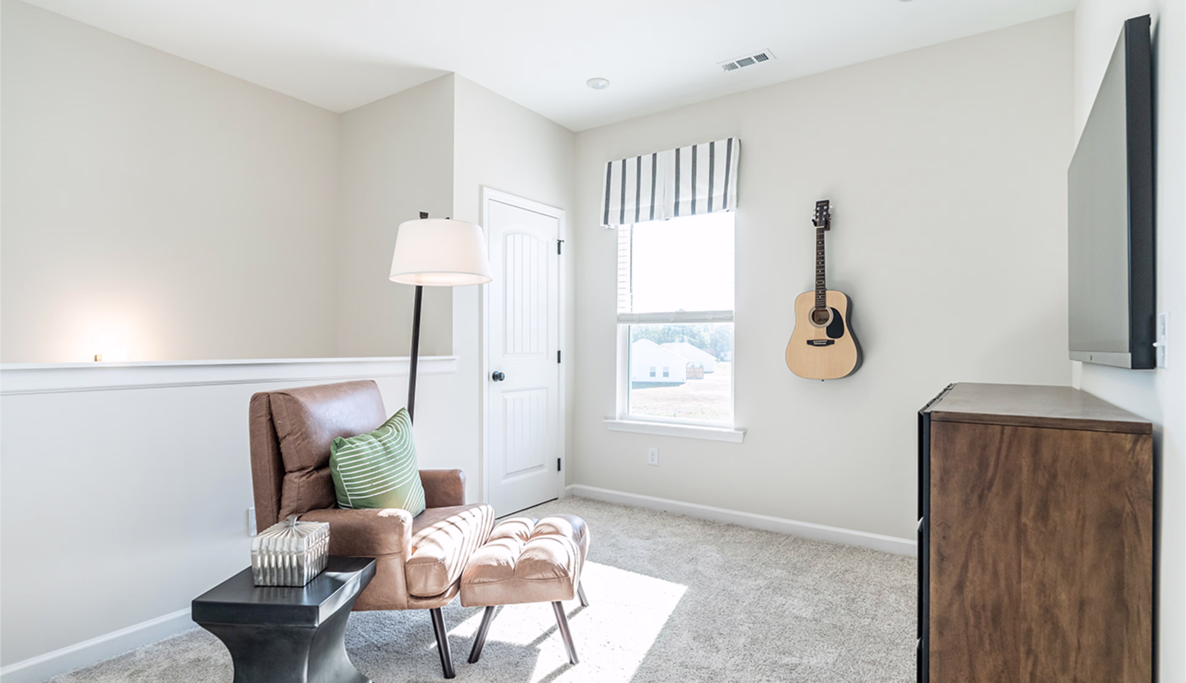 Slide - Versatile Upstairs Loft