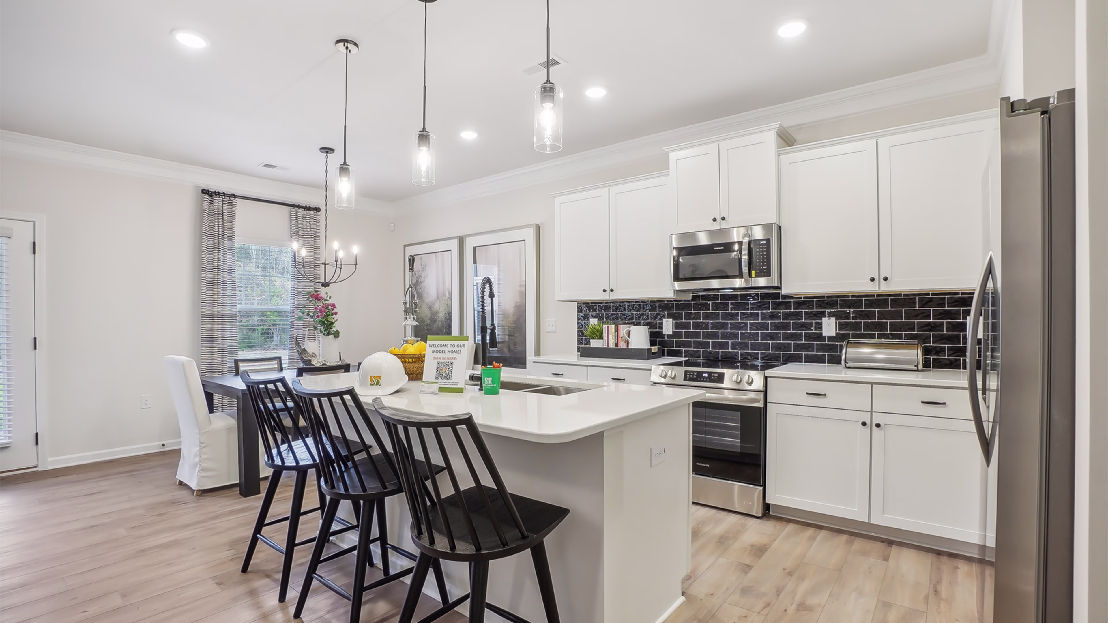 Slide - Luxury Kitchen