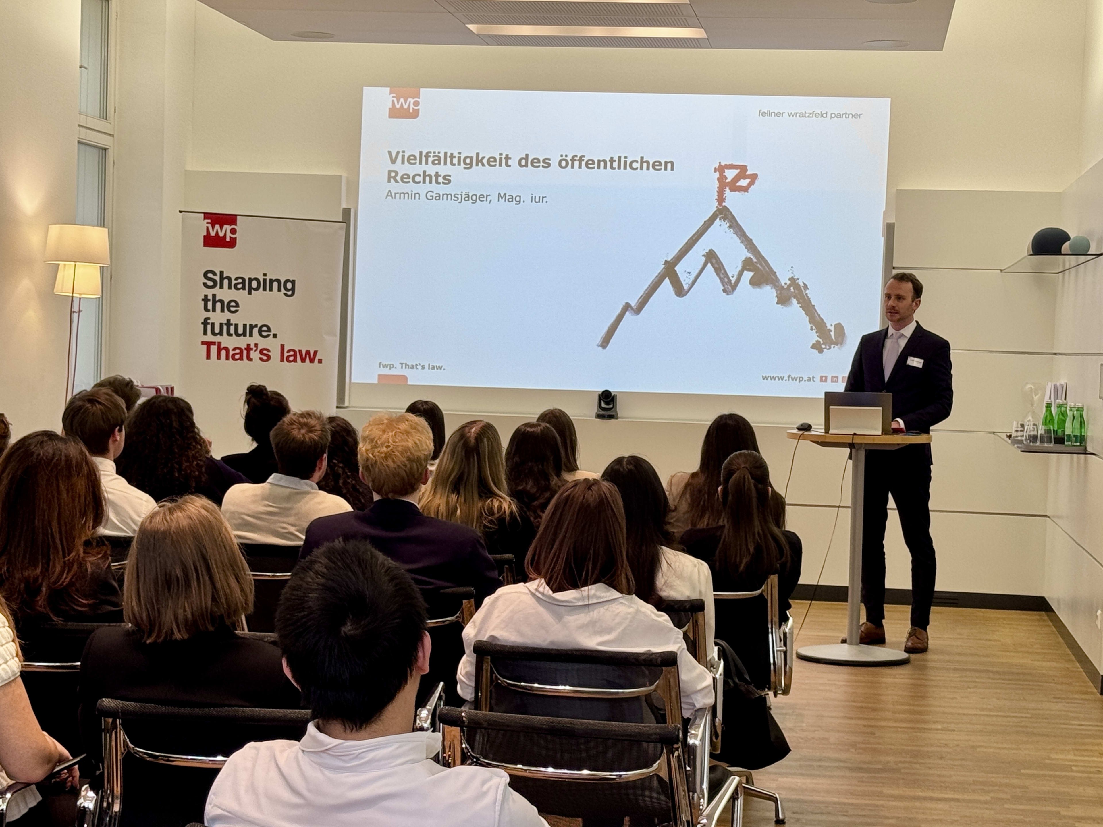 Beitrags Bild: Eventrückblick zu "OPEN DOORS @fwp" am 10. April 2025