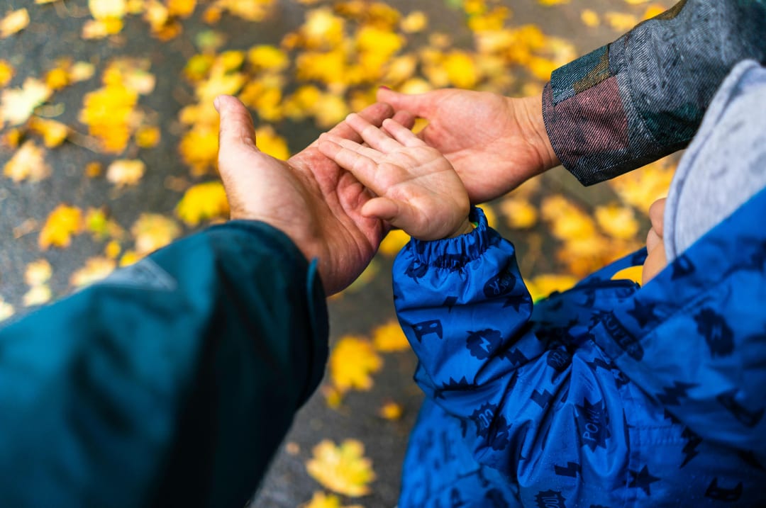 Beitrags Bild: Steuern & Elternzeit – Was (Wahl-)Ärzt:innen beim Wiedereinstieg beachten sollten