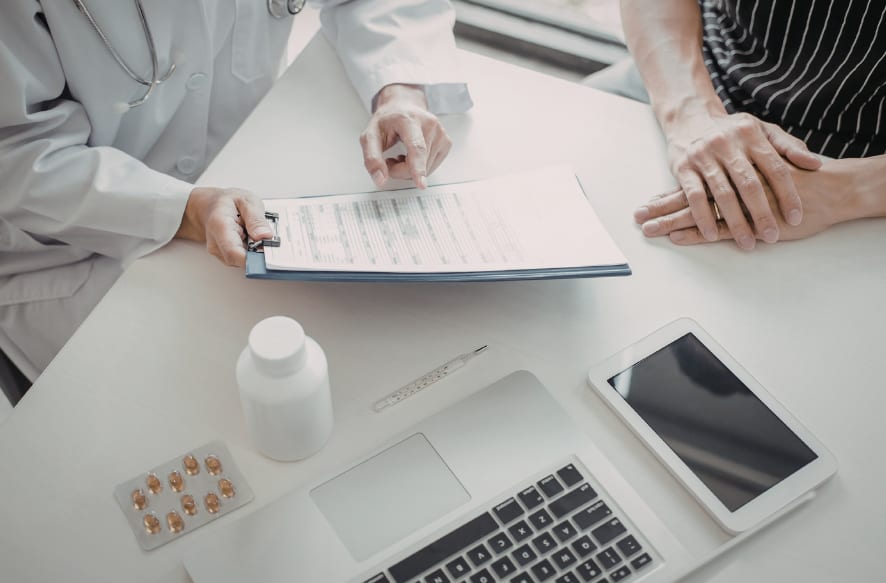 Beitrags Bild: Wie viel Mitbestimmung haben angestellte Ärzt:innen in der Gruppenpraxis?