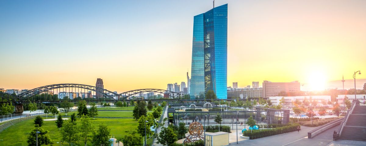 Beitrags Bild: SENKUNG DER ZINSSÄTZE