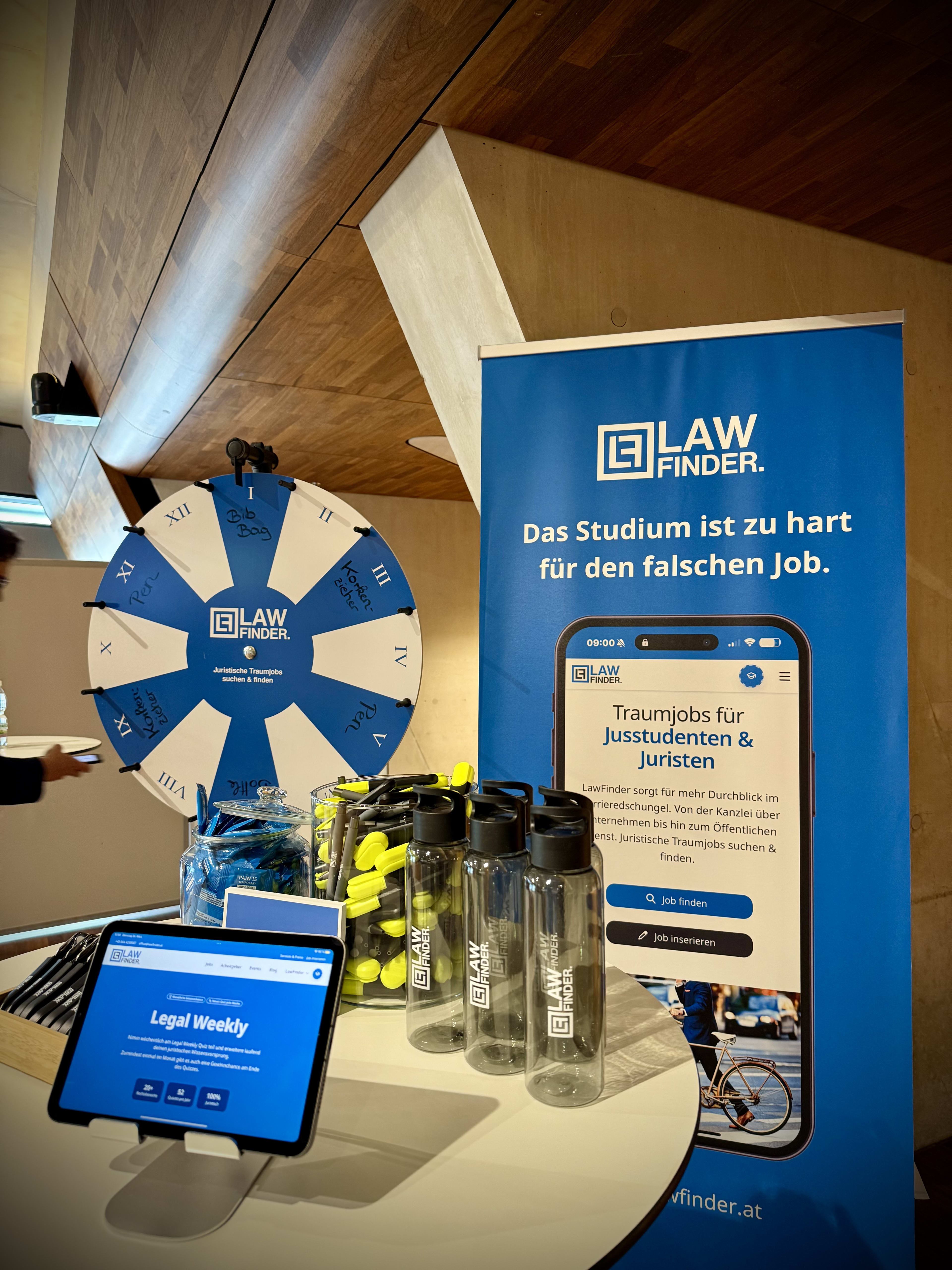 Glücksrad, Flaschen, Legal Weekly