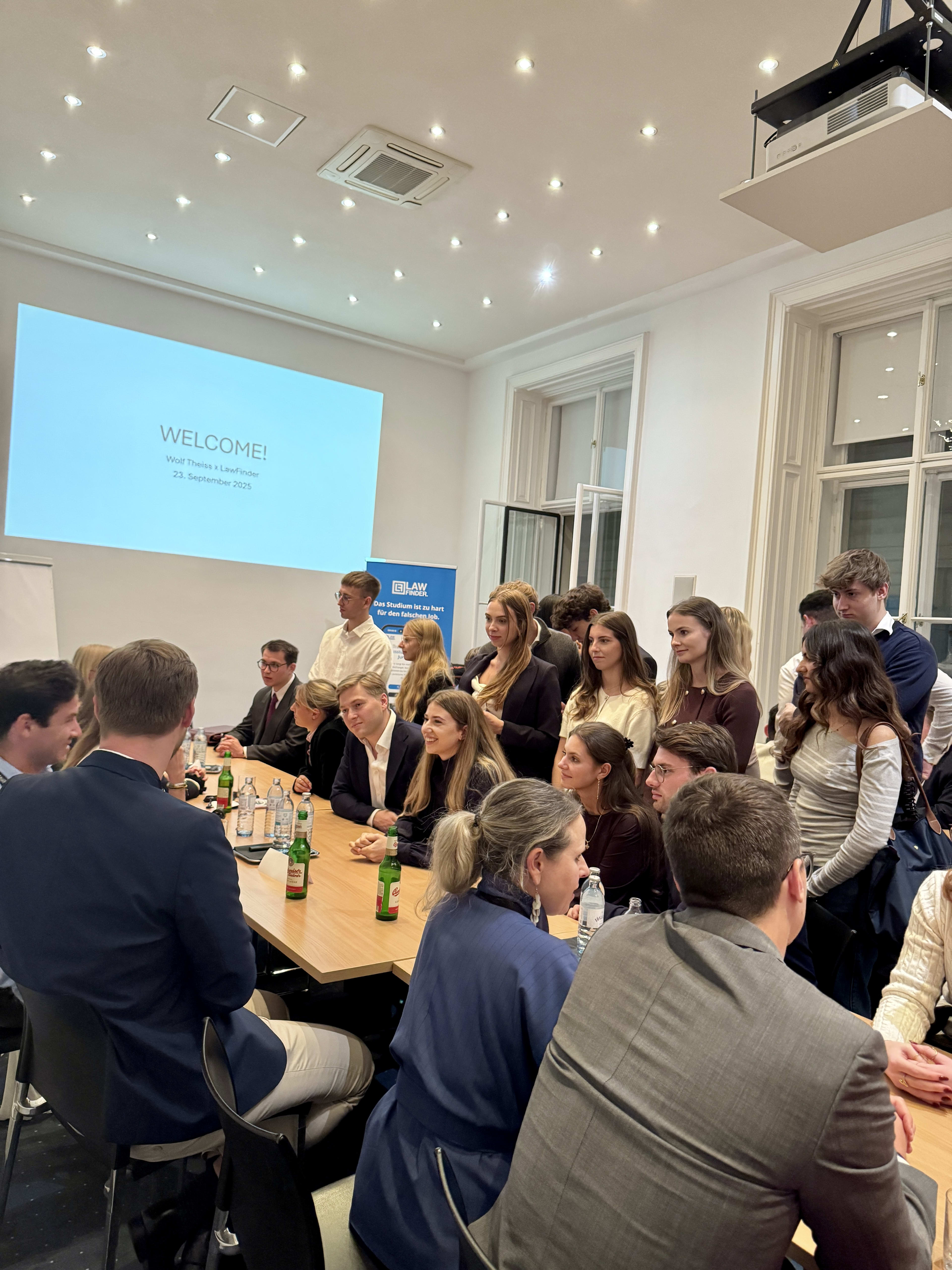 Volles Haus beim Kanzleibesuch