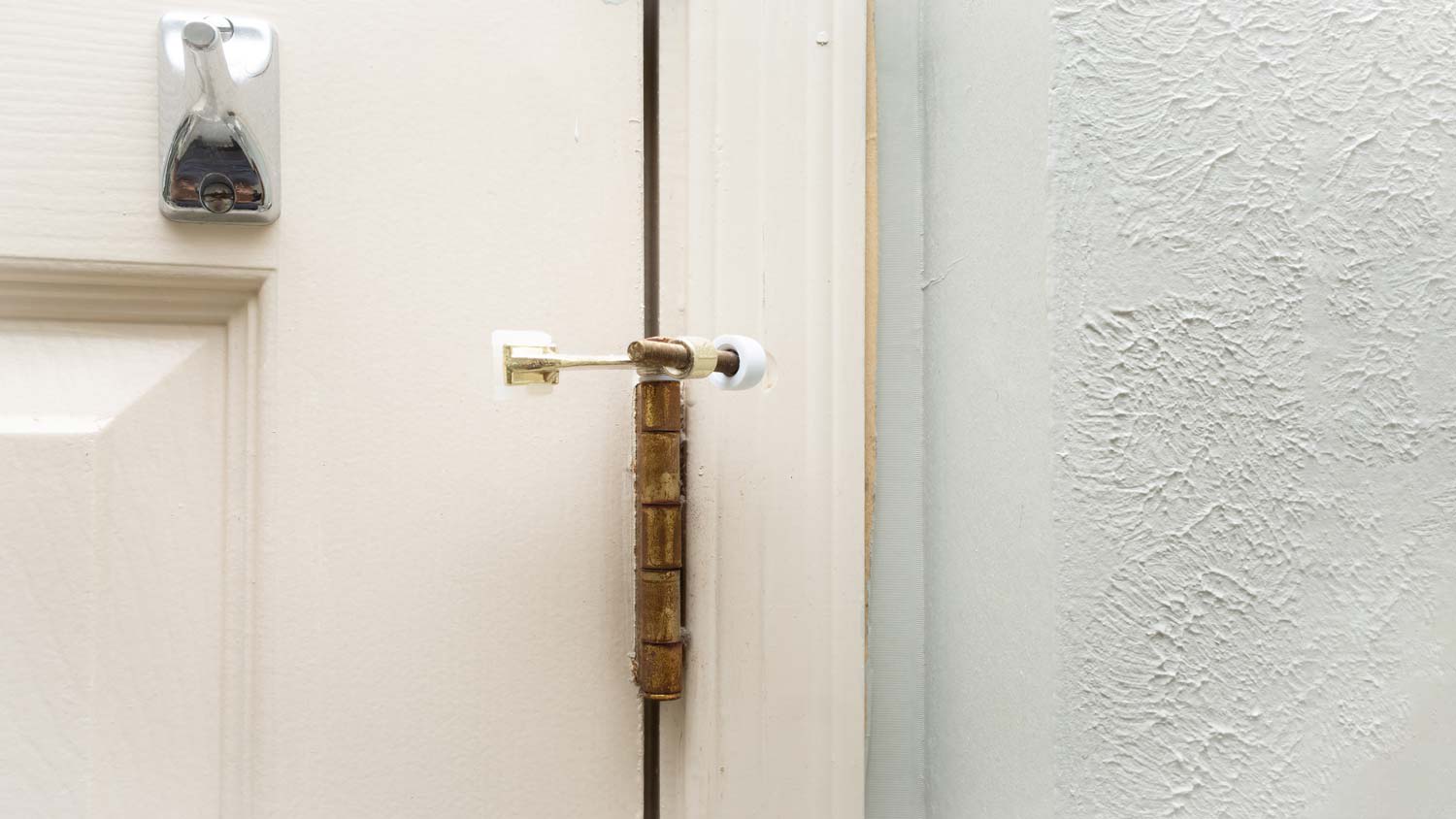 door hinge door stopper