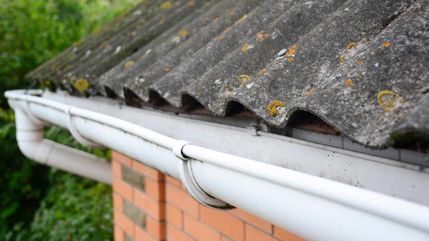 close of roof with asbestos