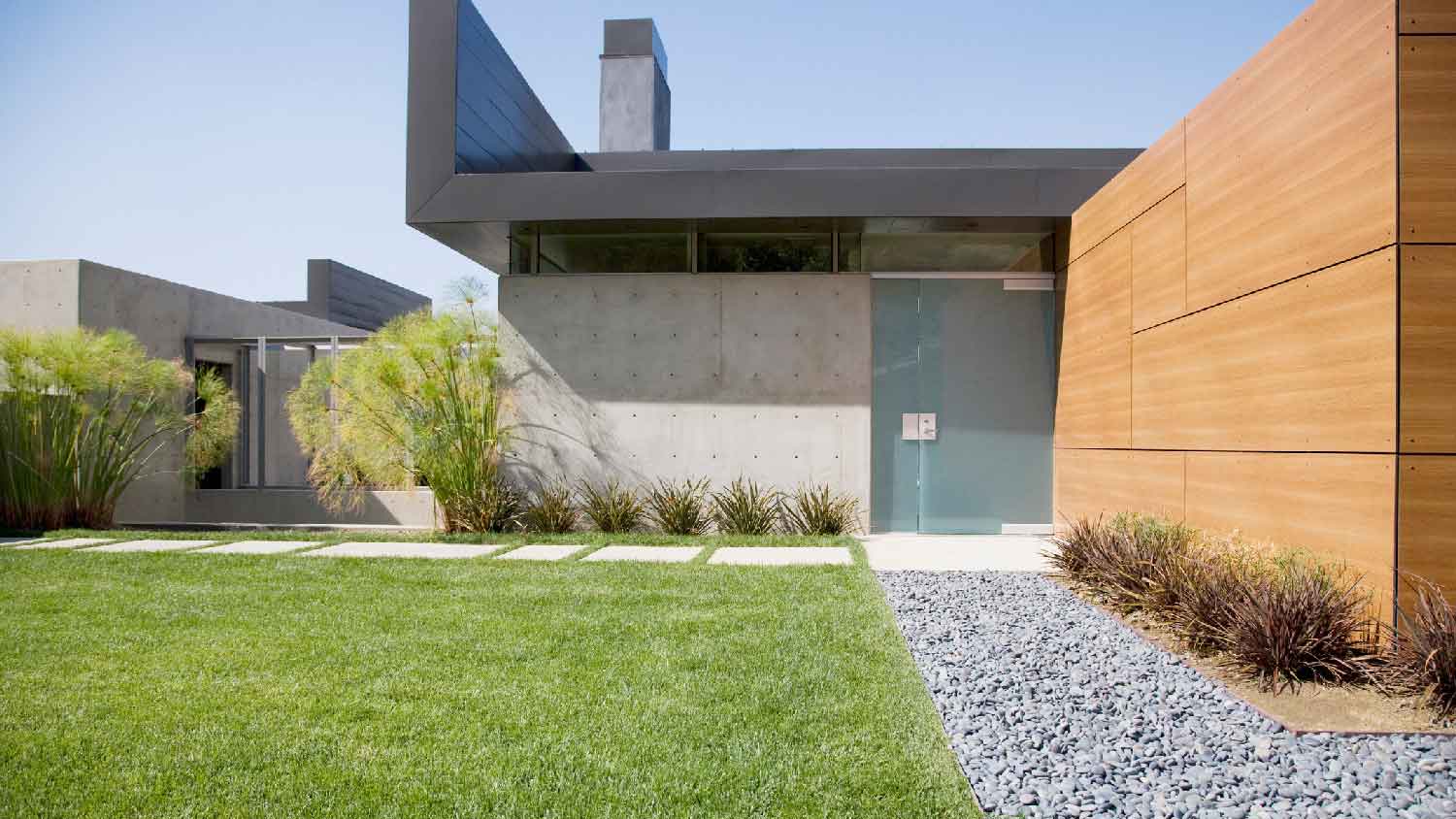 A contemporary landscaped garden with minimalistic aesthetics